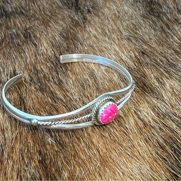 Sterling Silver Cuff with Pink Fire Opal Stone - Picture 5 of 6